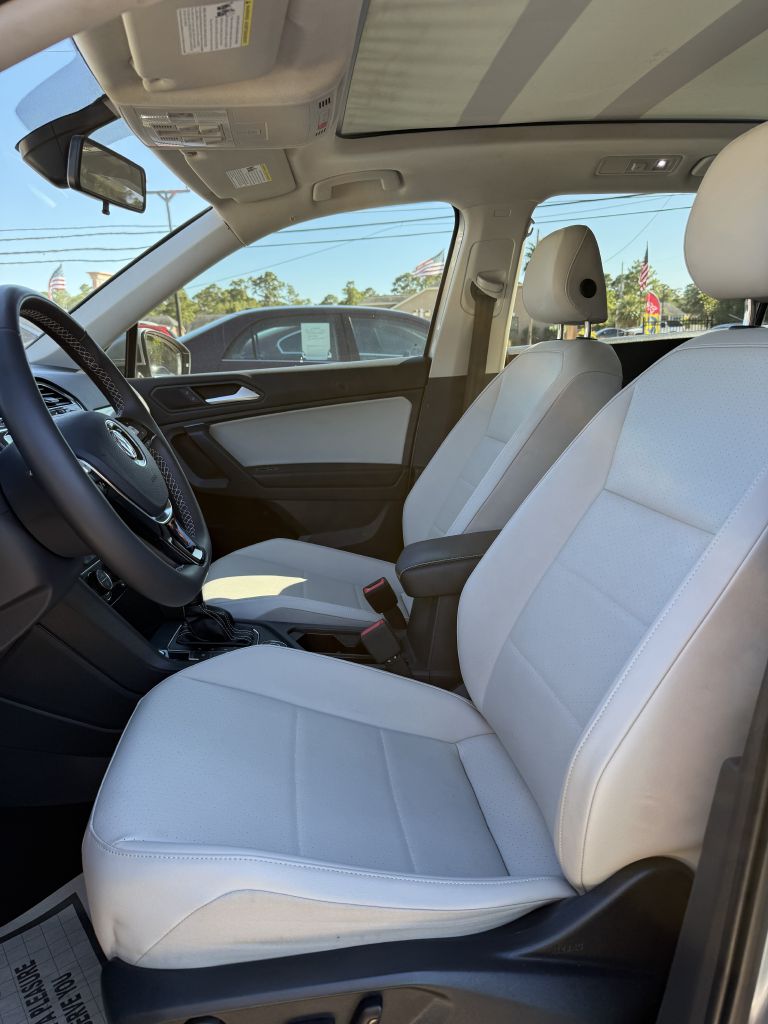 Photo 17 of this VOLKSWAGEN TIGUAN
