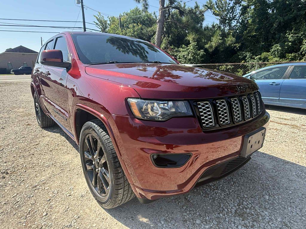 Photo 3 of this JEEP GRAND CHEROKEE