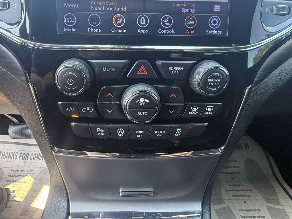 Photo 20 of this JEEP GRAND CHEROKEE