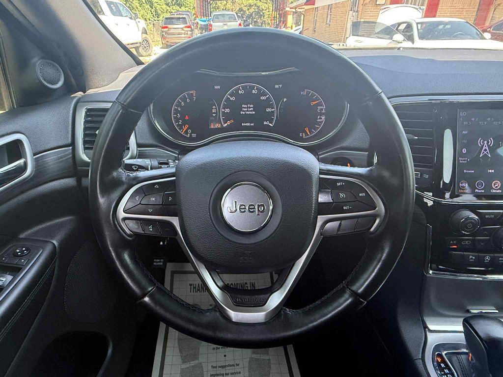 Photo 16 of this JEEP GRAND CHEROKEE