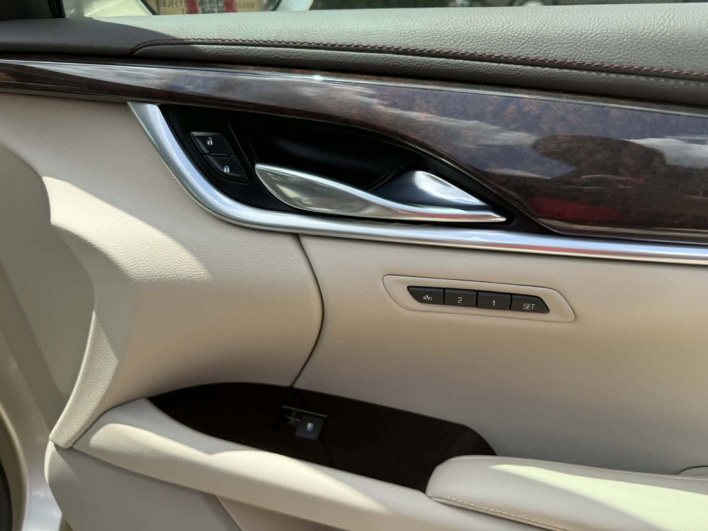 Photo 20 of this CADILLAC XTS