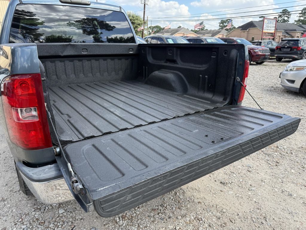 Photo 29 of this CHEVROLET SILVERADO 1500