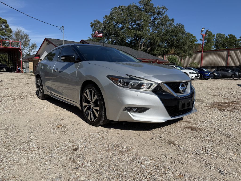 Photo 3 of this NISSAN MAXIMA