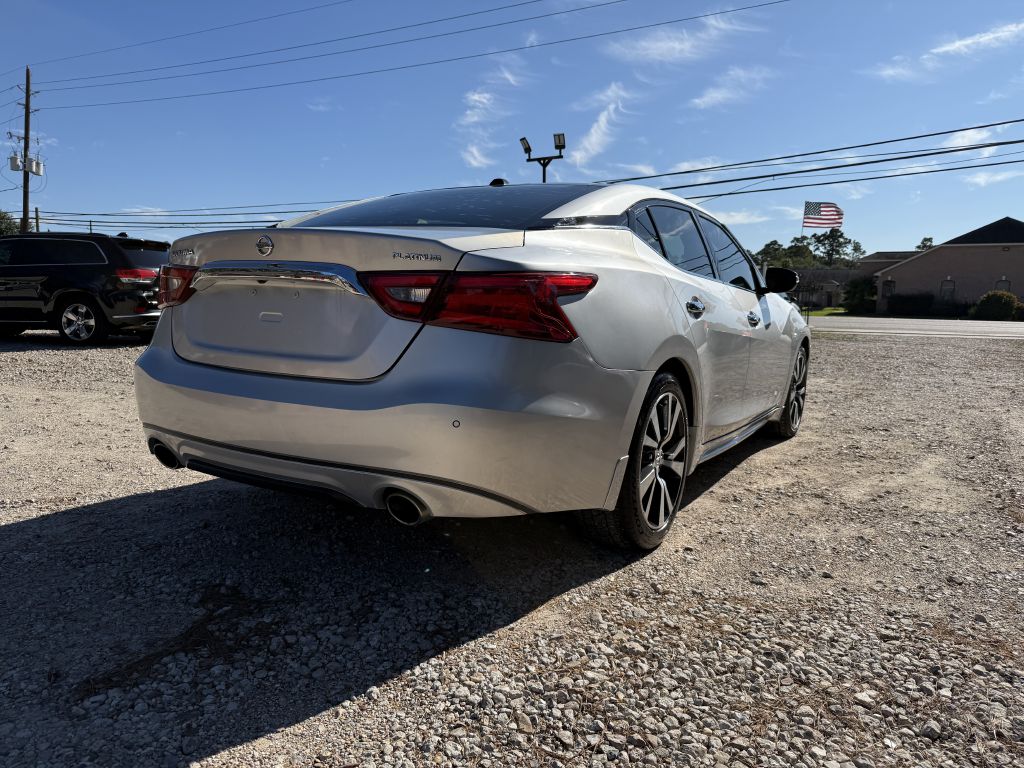 Photo 5 of this NISSAN MAXIMA