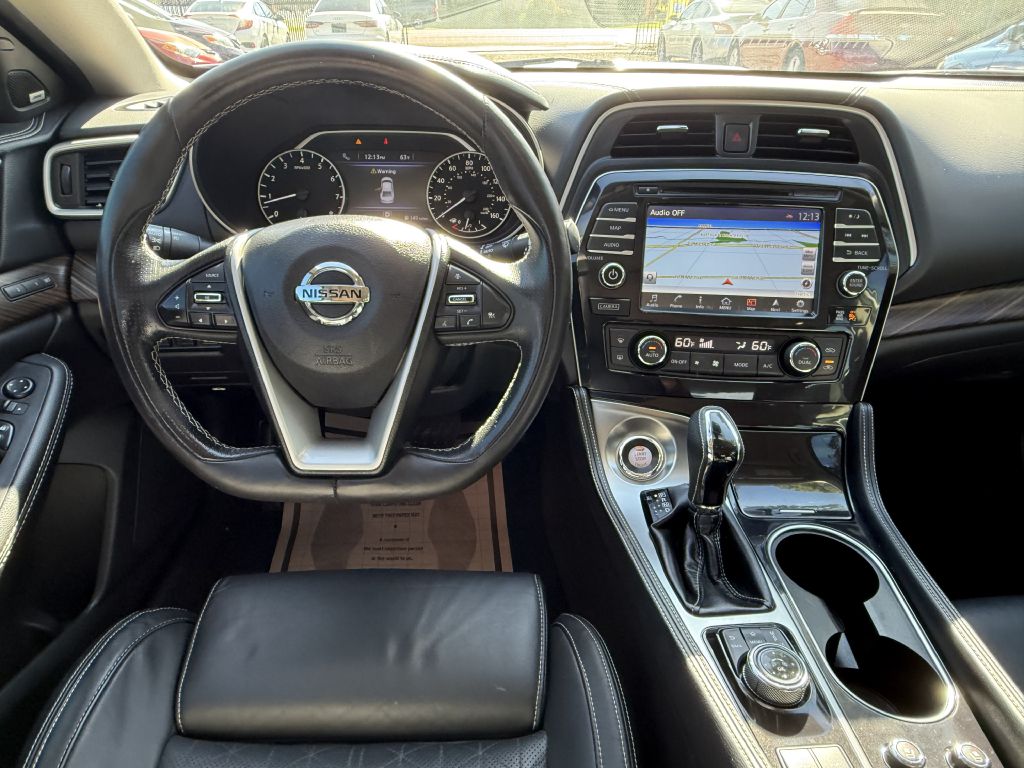 Photo 21 of this NISSAN MAXIMA