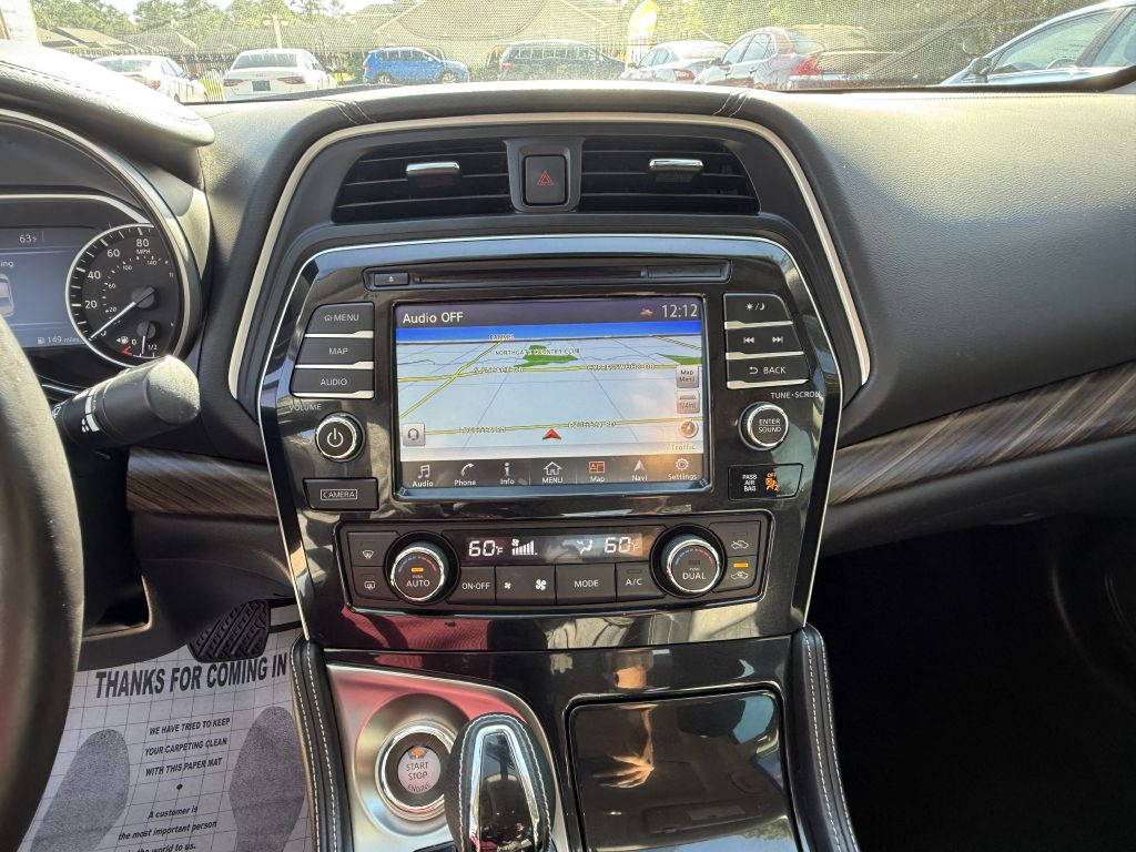 Photo 25 of this NISSAN MAXIMA
