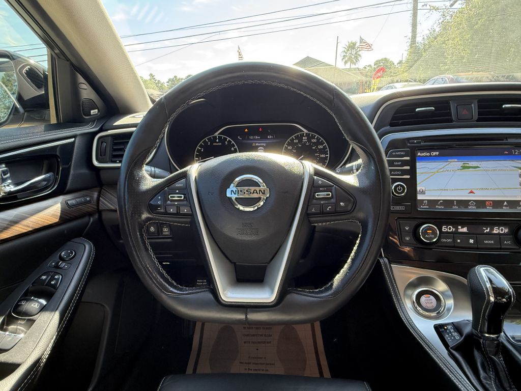 Photo 22 of this NISSAN MAXIMA