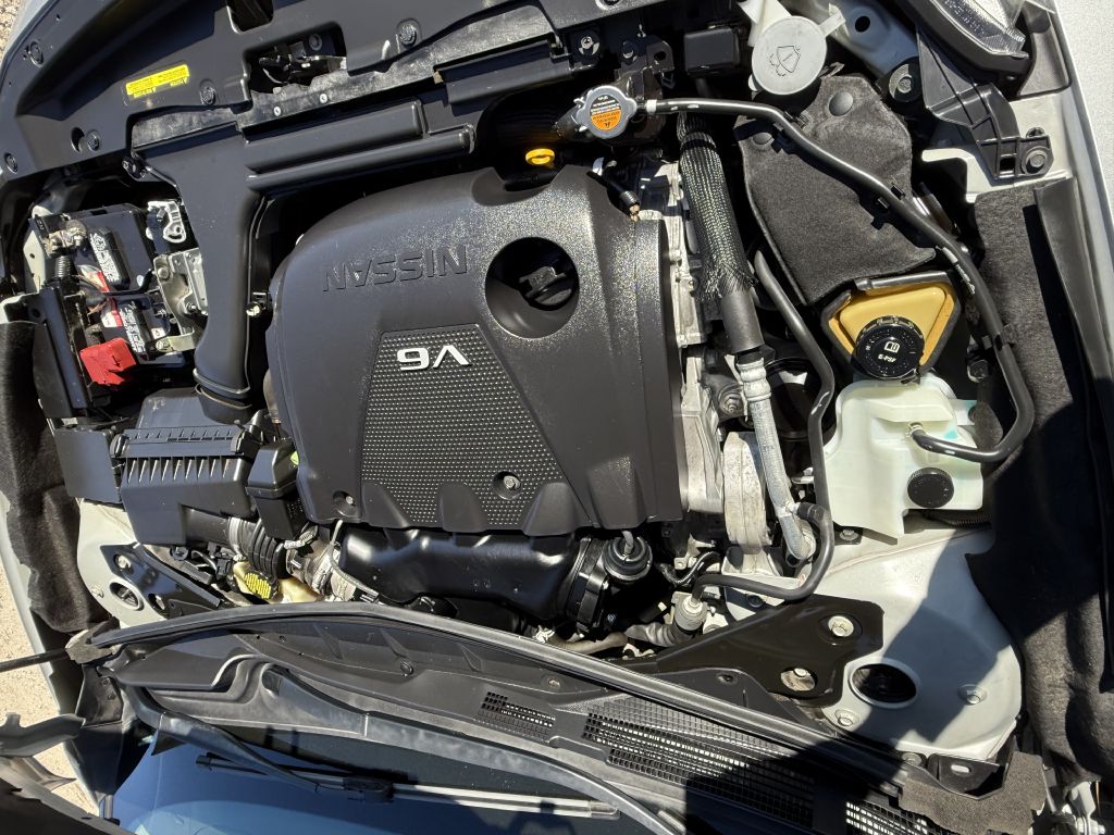 Photo 40 of this NISSAN MAXIMA