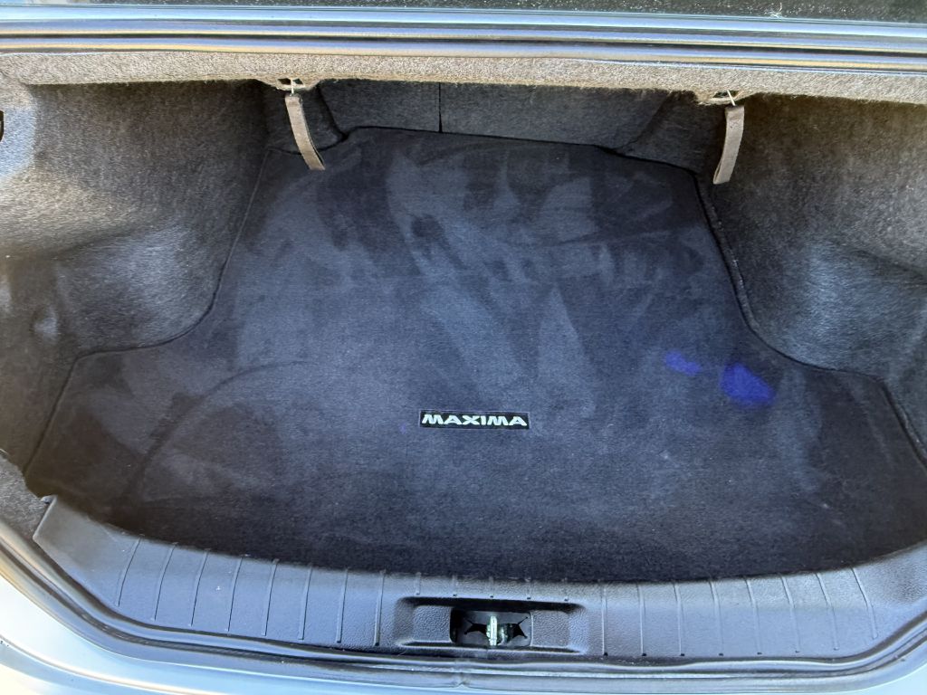 Photo 38 of this NISSAN MAXIMA