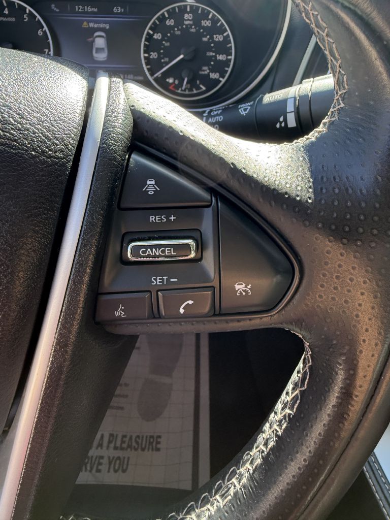 Photo 24 of this NISSAN MAXIMA
