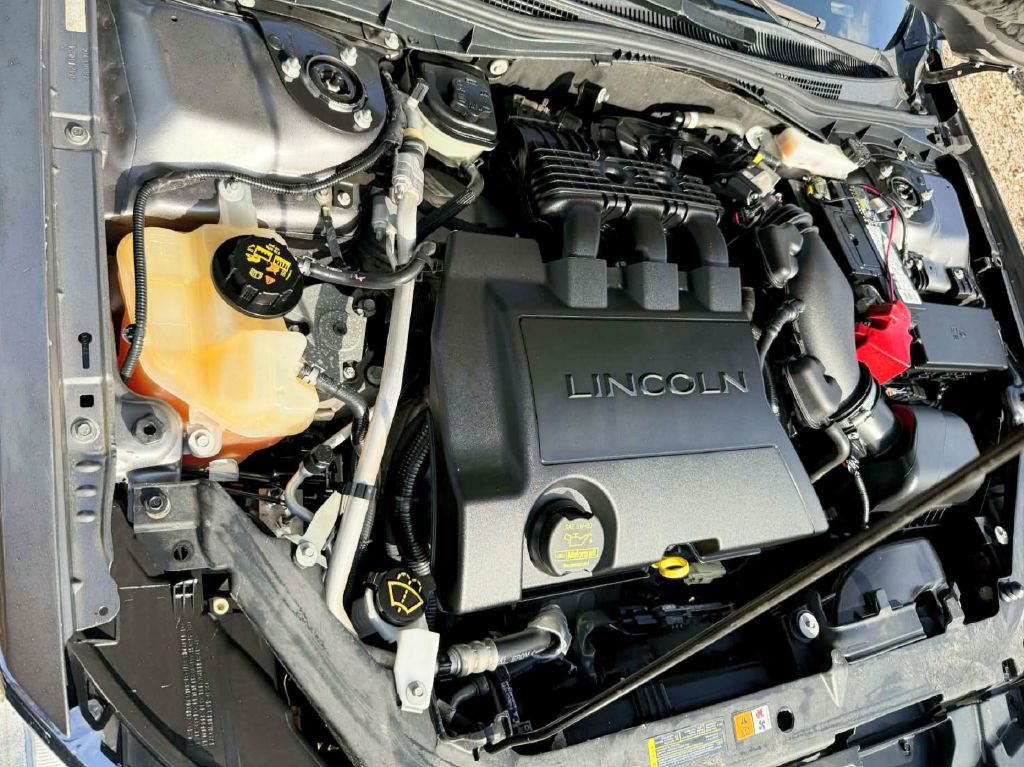Photo 30 of this LINCOLN MKZ