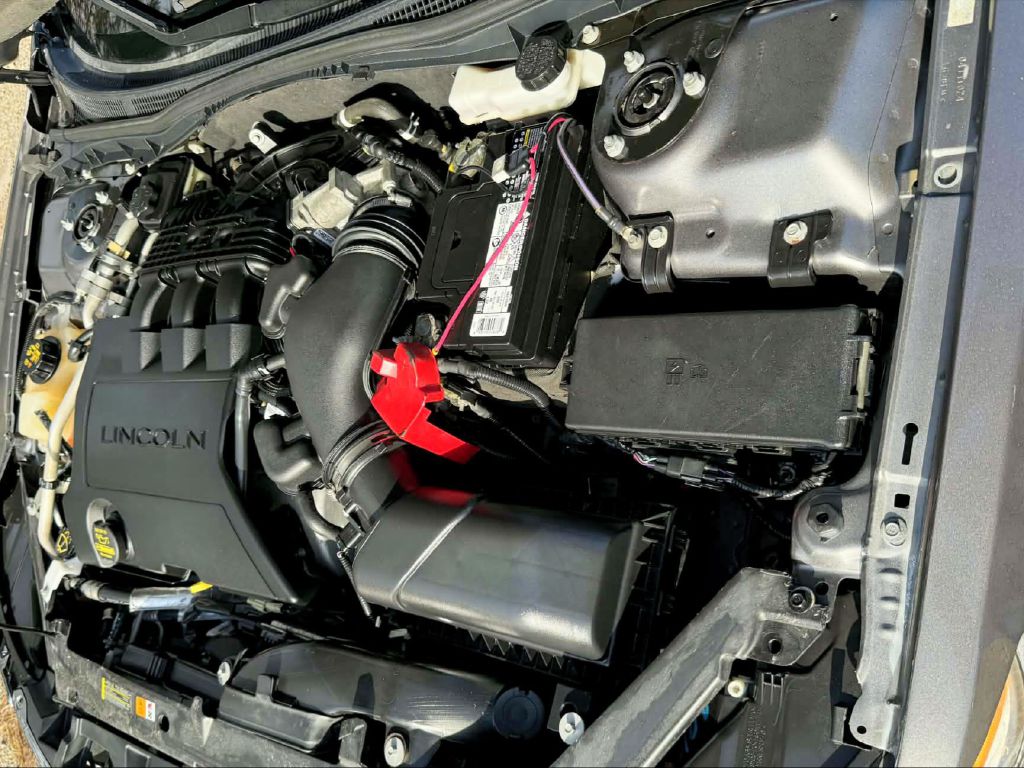 Photo 32 of this LINCOLN MKZ