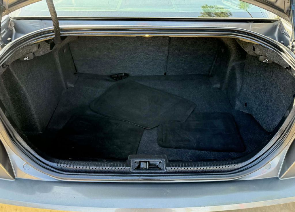 Photo 29 of this LINCOLN MKZ