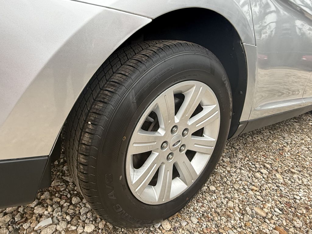 Photo 34 of this FORD TAURUS