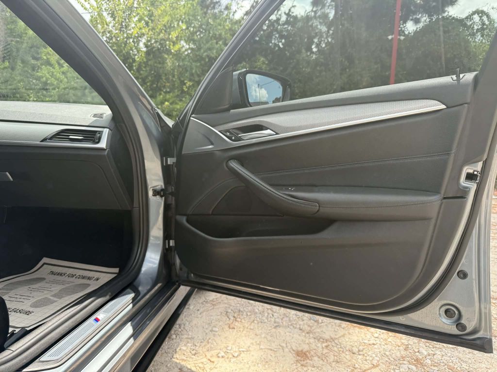 Photo 15 of this BMW 540I