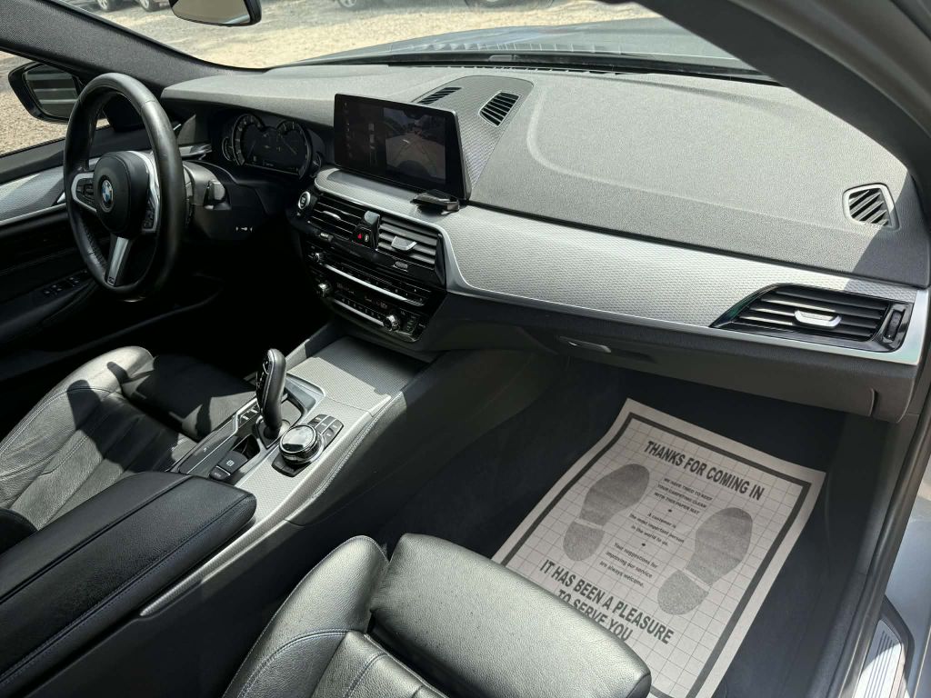 Photo 17 of this BMW 540I