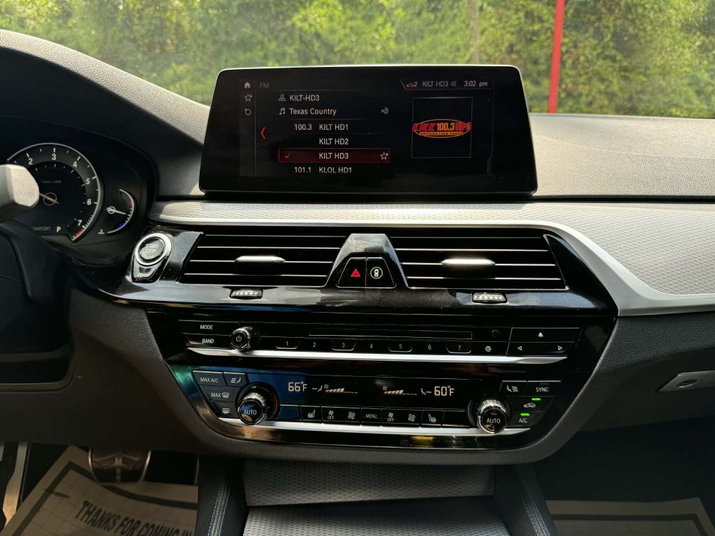 Photo 22 of this BMW 540I