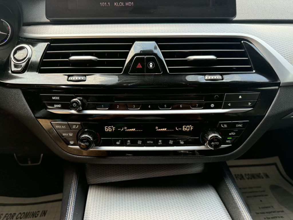 Photo 31 of this BMW 540I
