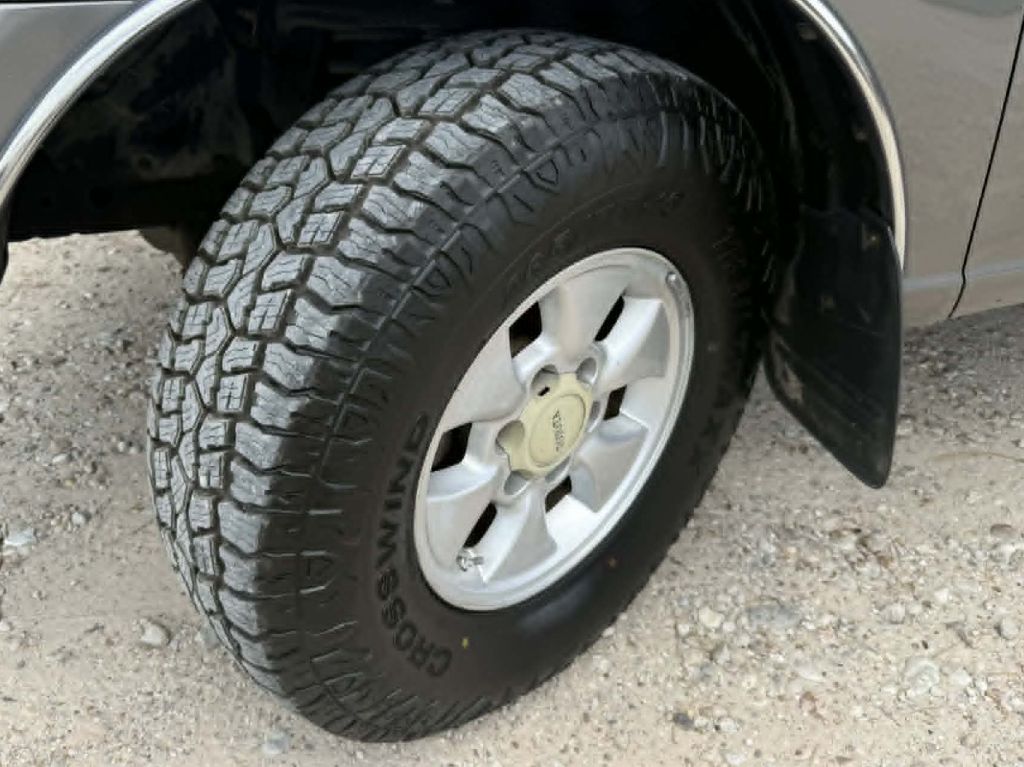 Photo 25 of this TOYOTA TUNDRA