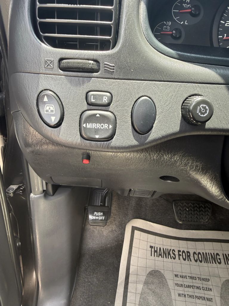 Photo 19 of this TOYOTA TUNDRA