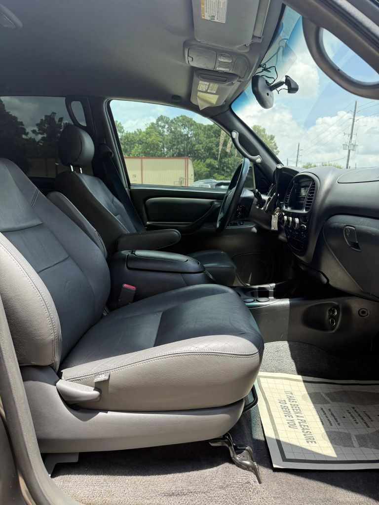 Photo 21 of this TOYOTA TUNDRA