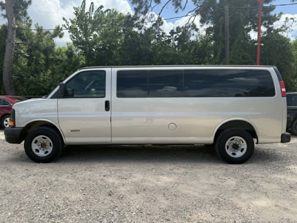 Photo 4 of this CHEVROLET EXPRESS G3500