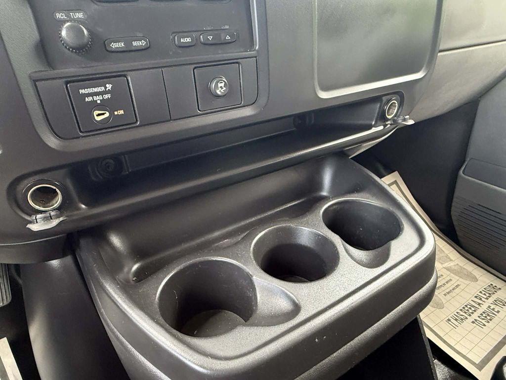 Photo 22 of this CHEVROLET EXPRESS G3500