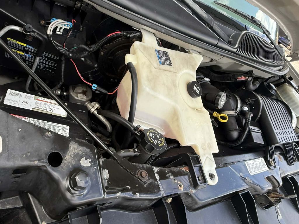 Photo 26 of this CHEVROLET EXPRESS G3500