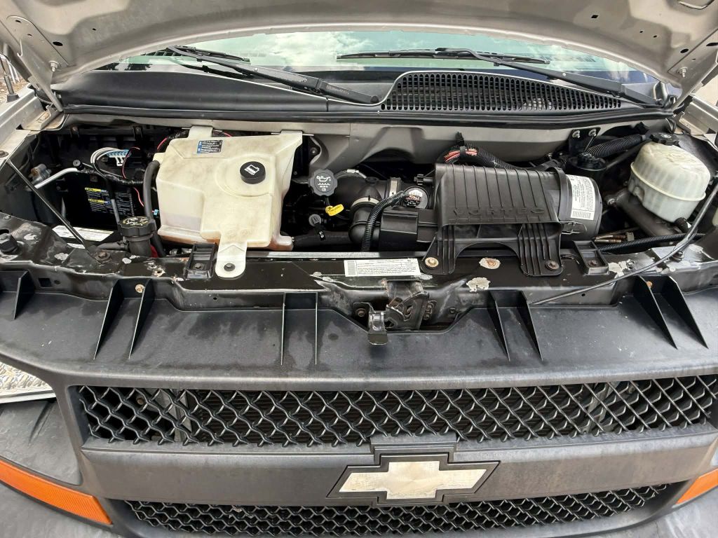 Photo 27 of this CHEVROLET EXPRESS G3500