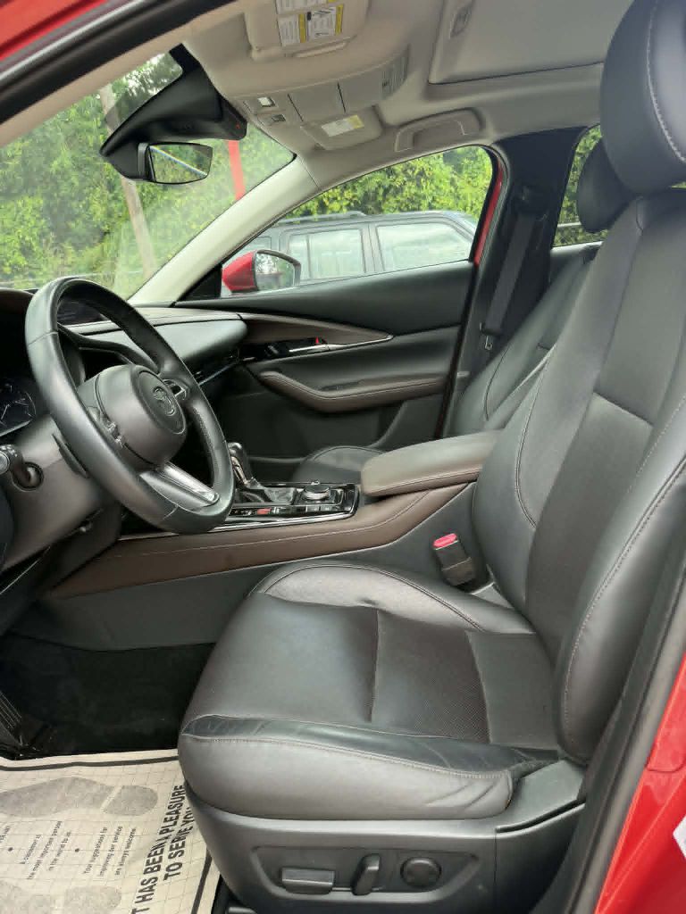Photo 12 of this MAZDA CX-30