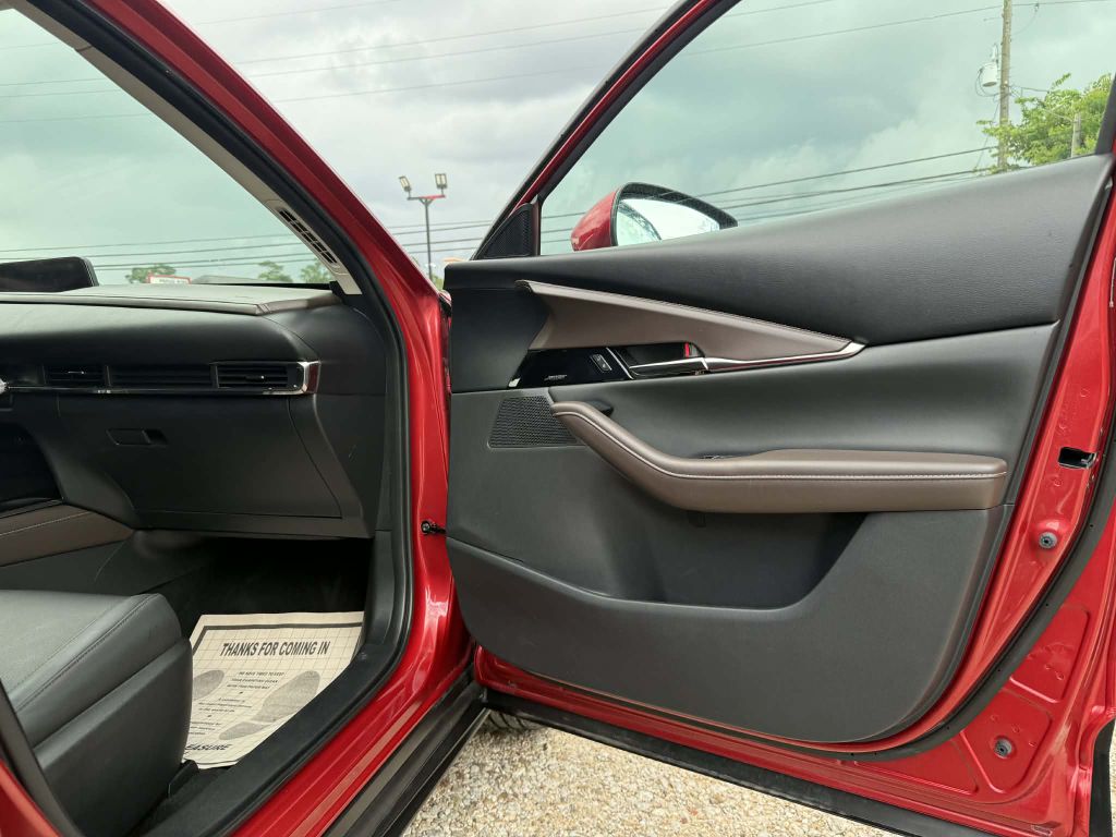 Photo 24 of this MAZDA CX-30