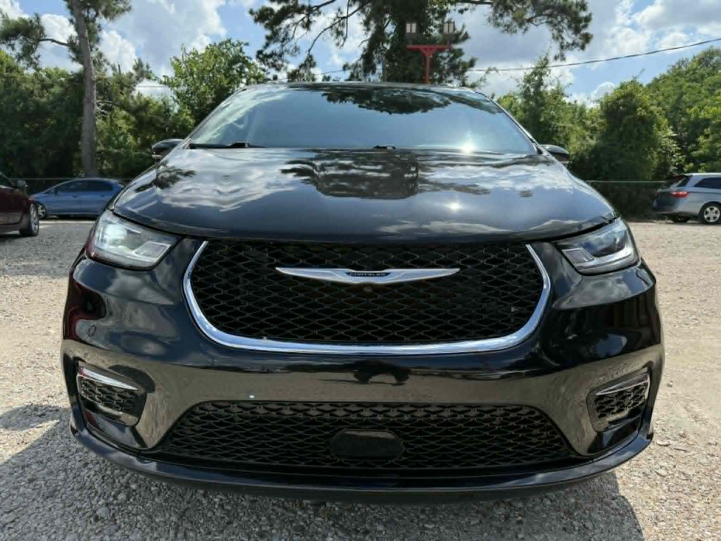 Photo 2 of this CHRYSLER PACIFICA
