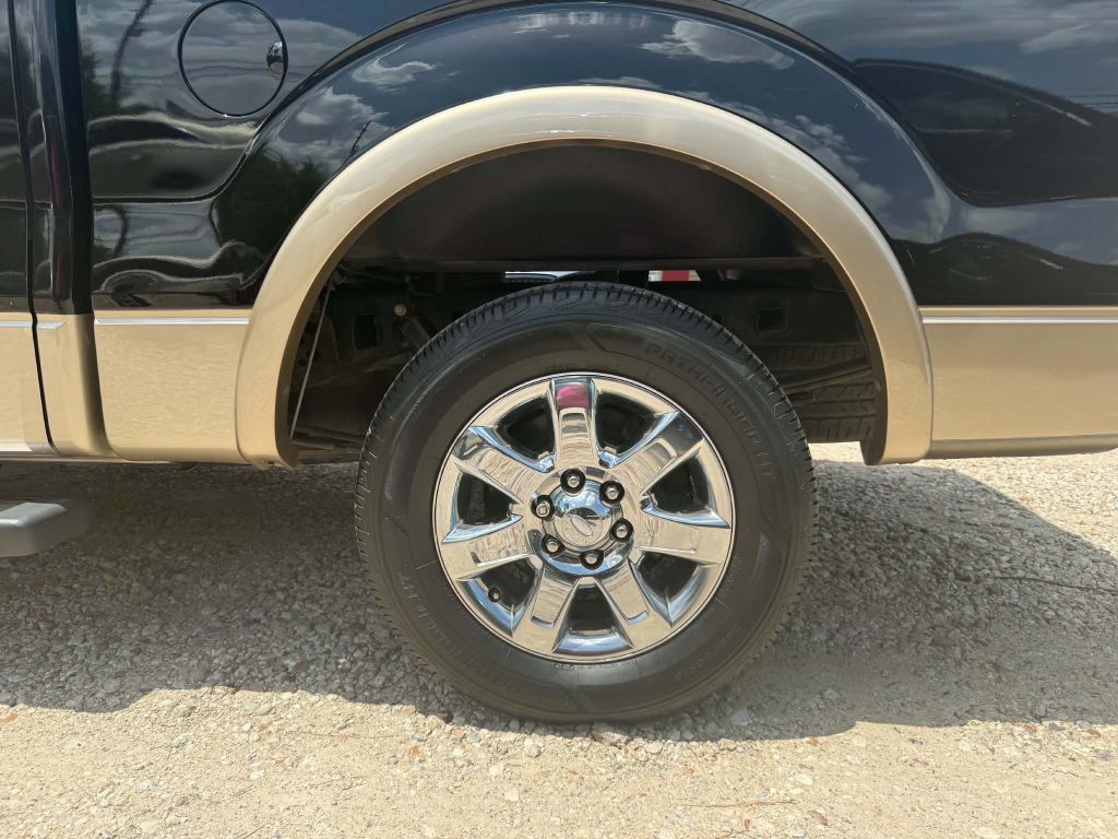 Photo 28 of this FORD F150