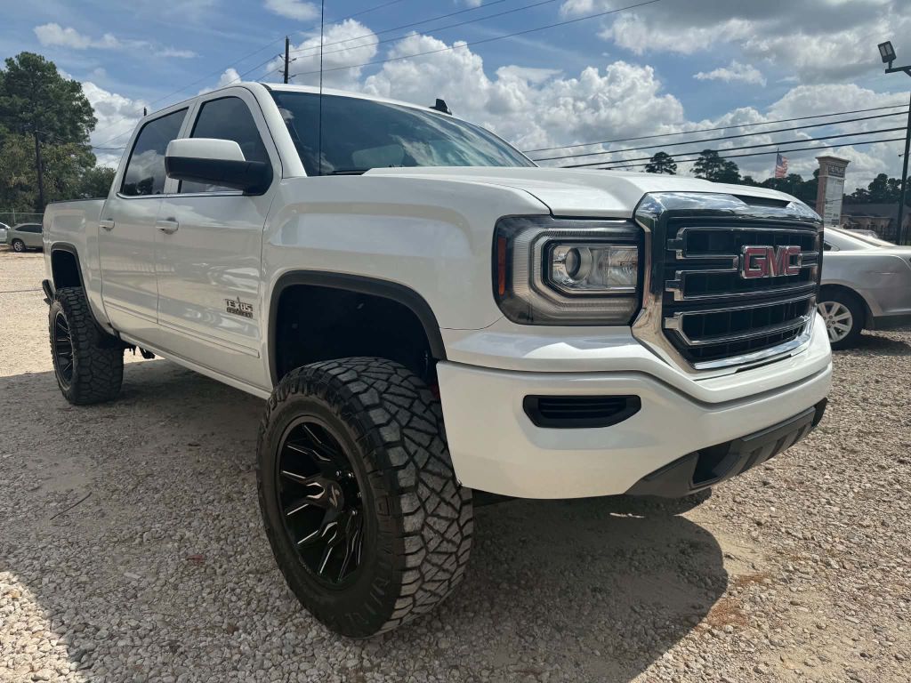 Photo 3 of this GMC SIERRA