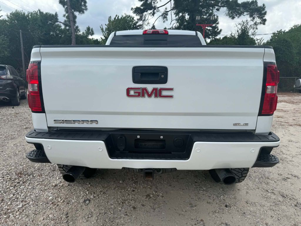 Photo 6 of this GMC SIERRA