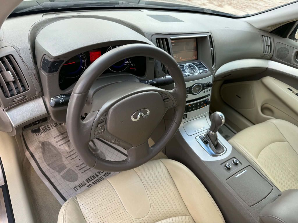Photo 11 of this INFINITI G37