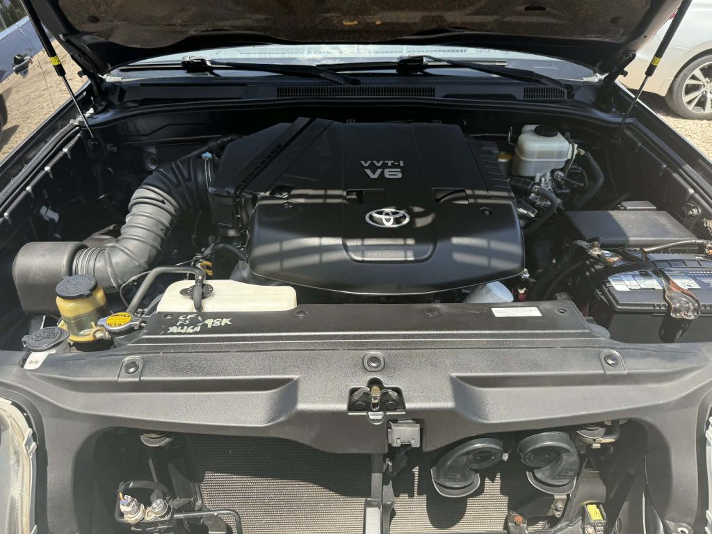 Photo 28 of this JEEP GRAND CHEROKEE