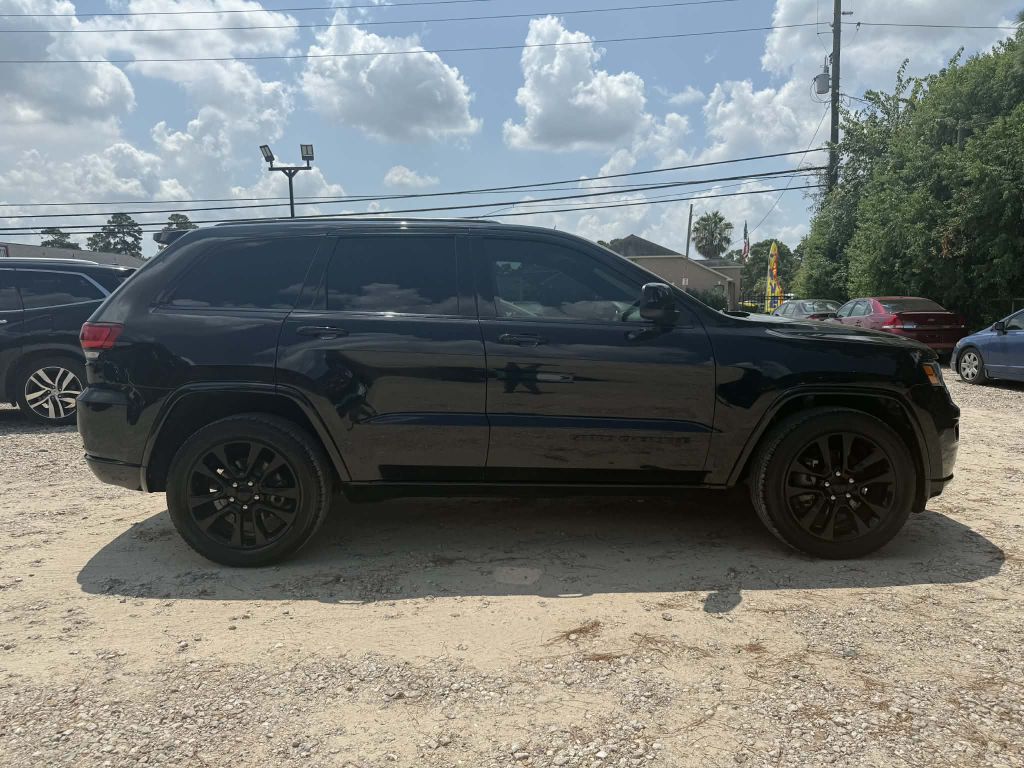 Photo 5 of this JEEP GRAND CHEROKEE