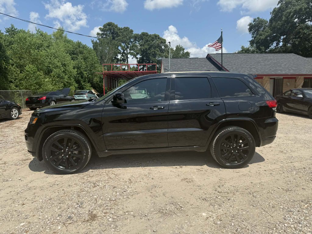 Photo 9 of this JEEP GRAND CHEROKEE