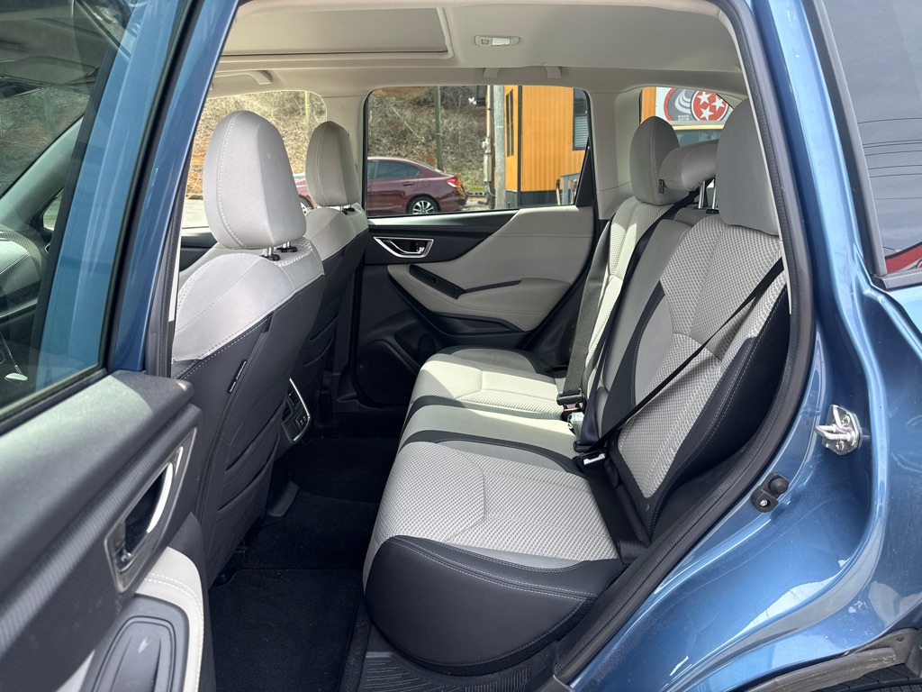 Photo 26 of this SUBARU FORESTER
