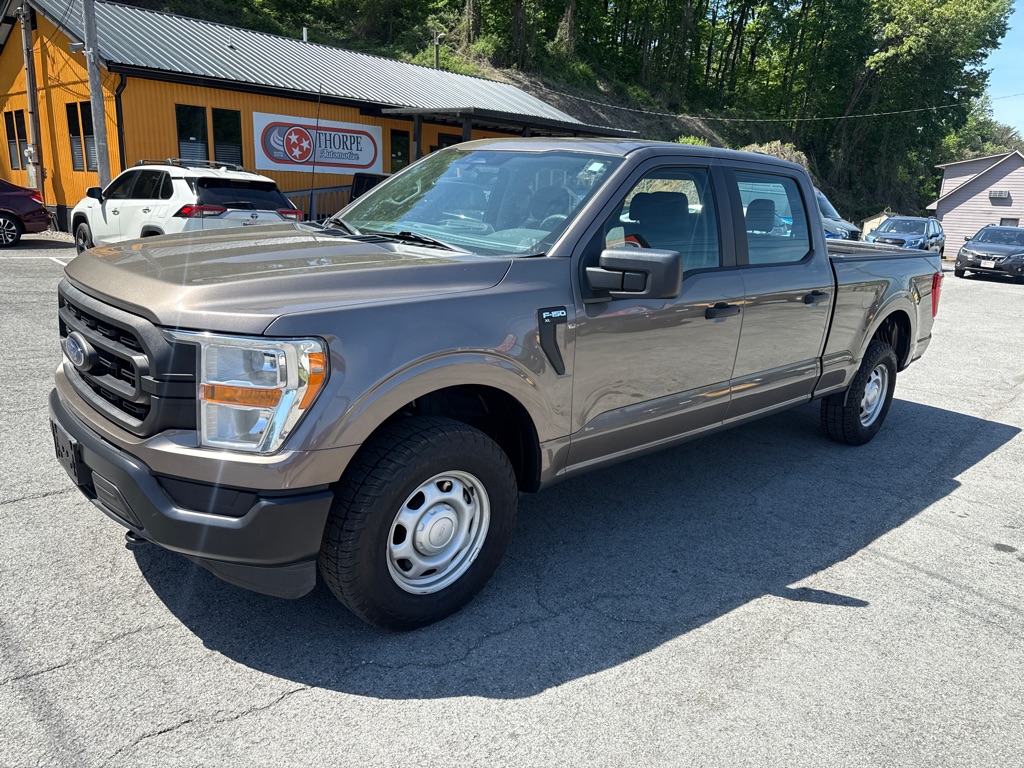 Photo 3 of this FORD F150