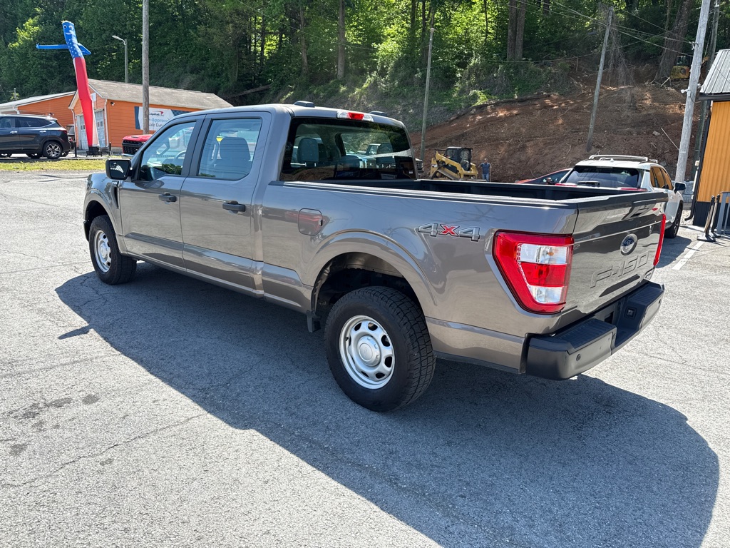 Photo 5 of this FORD F150