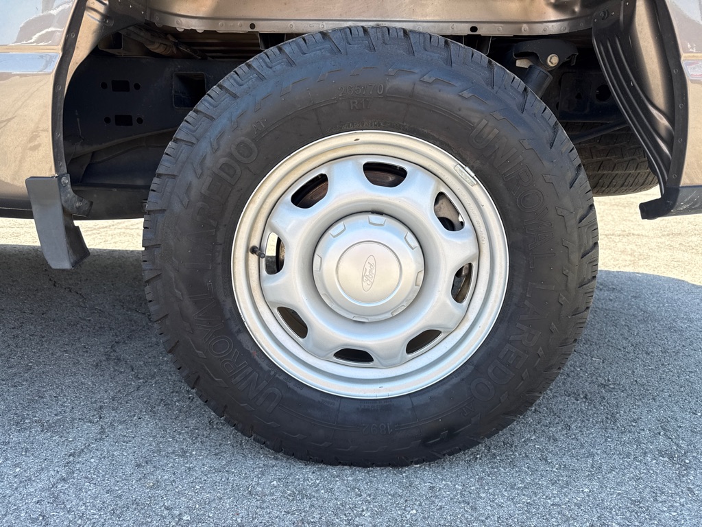 Photo 25 of this FORD F150