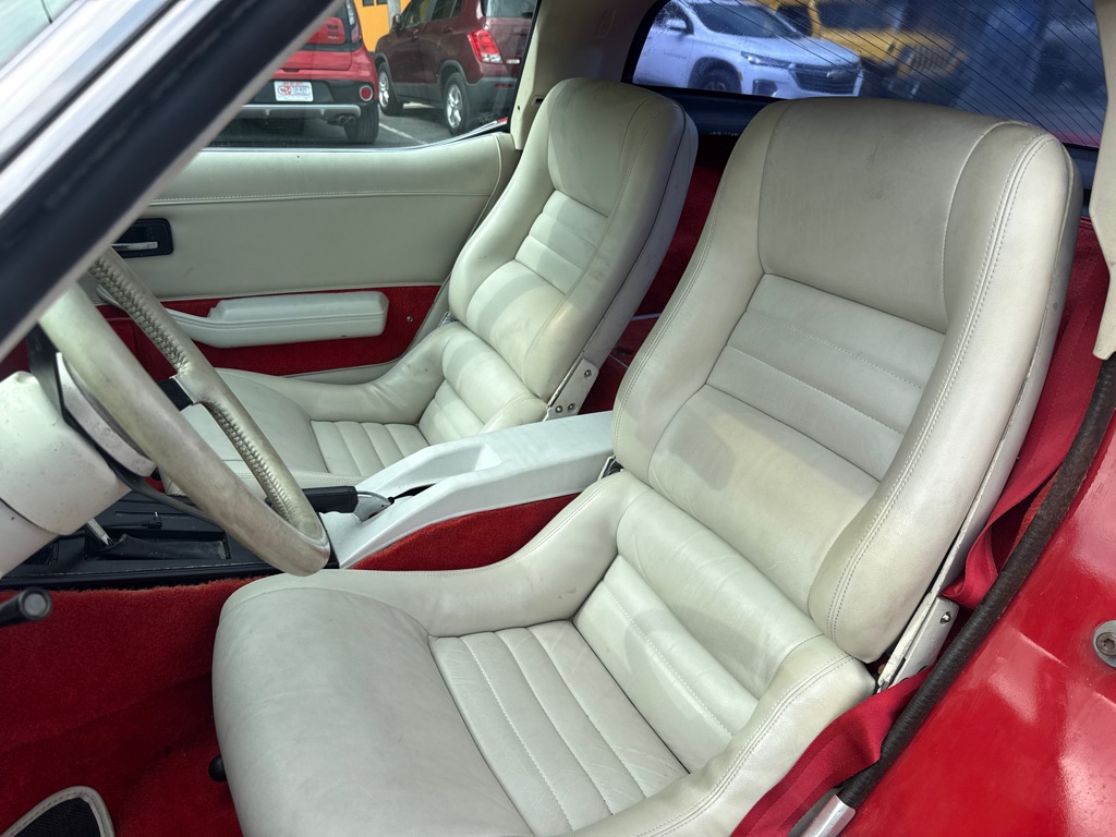 Photo 10 of this CHEVROLET CORVETTE