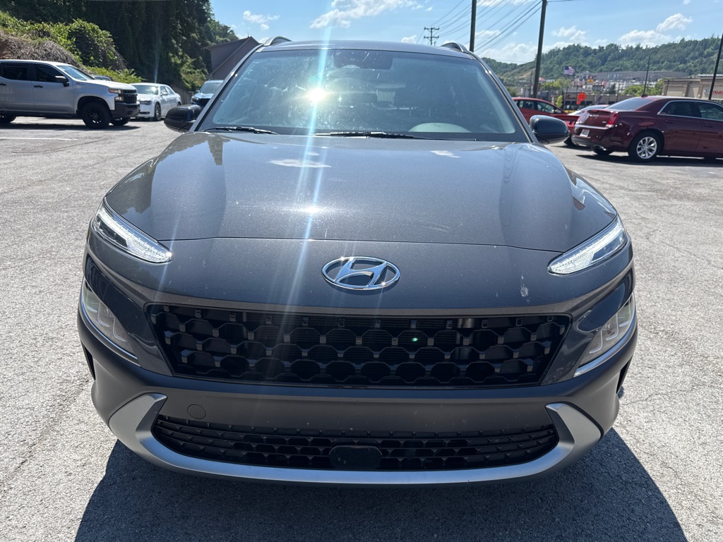 Photo 2 of this HYUNDAI KONA