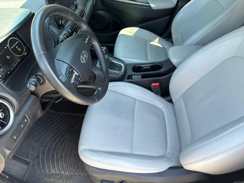 Photo 12 of this HYUNDAI KONA