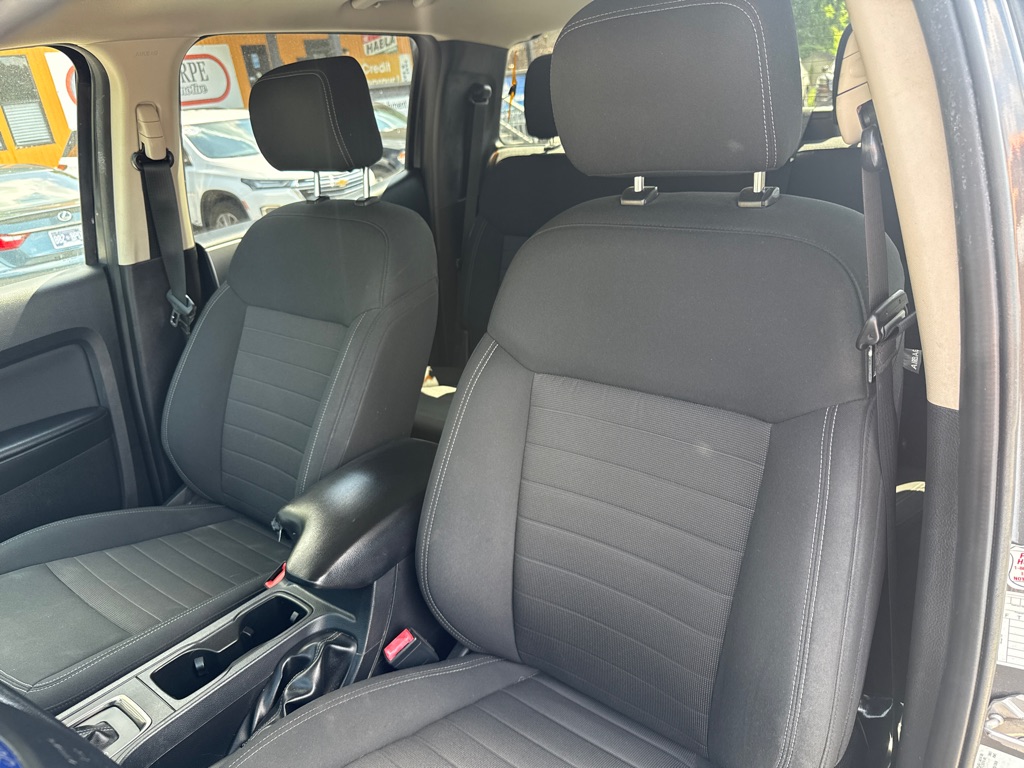 Photo 12 of this FORD RANGER