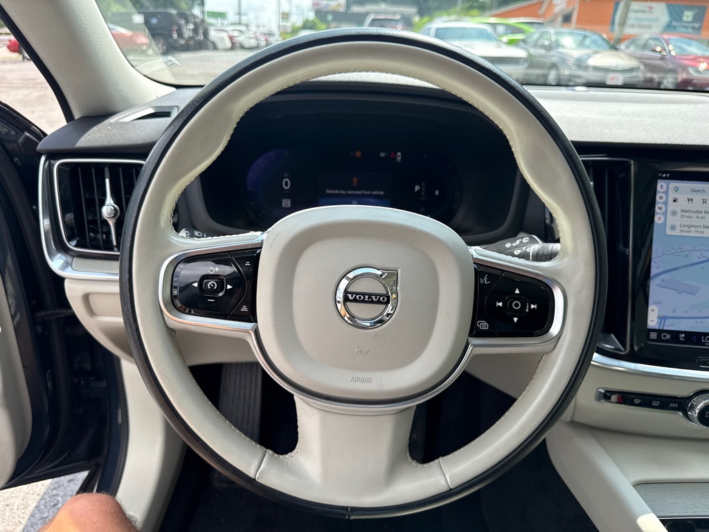 Photo 13 of this VOLVO V60 CROSS COUNT