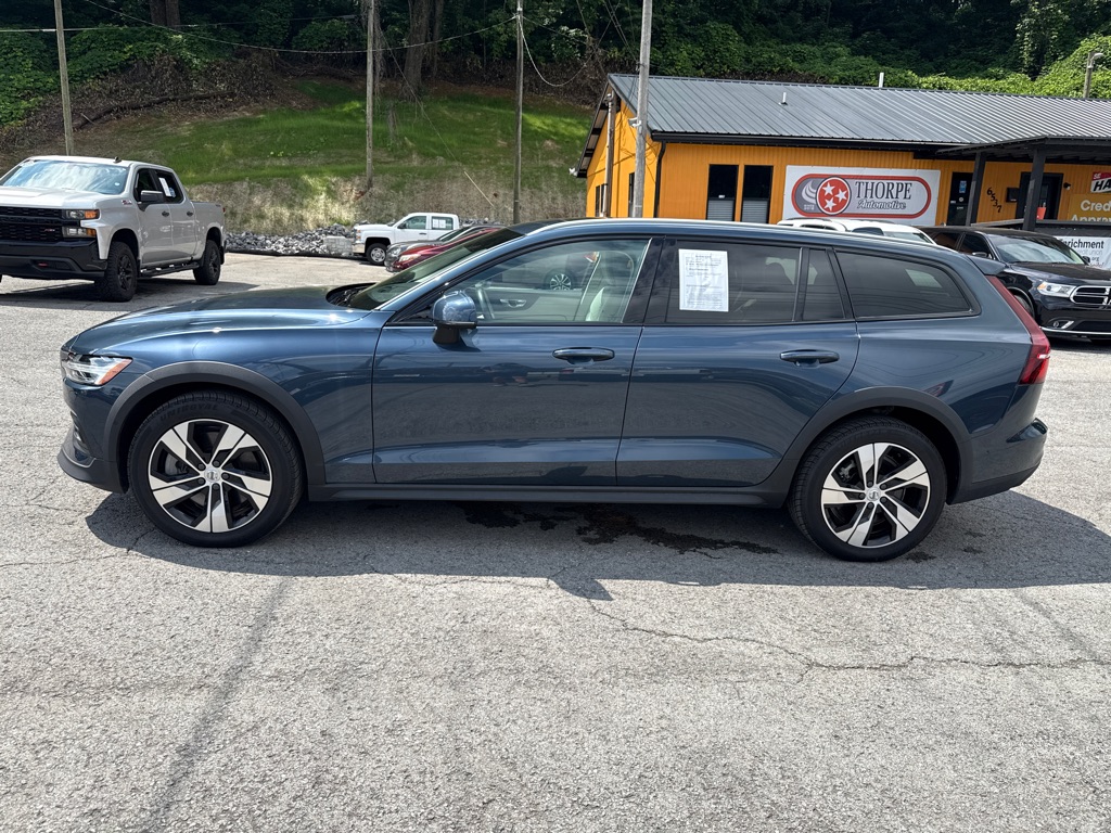 Photo 4 of this VOLVO V60 CROSS COUNT