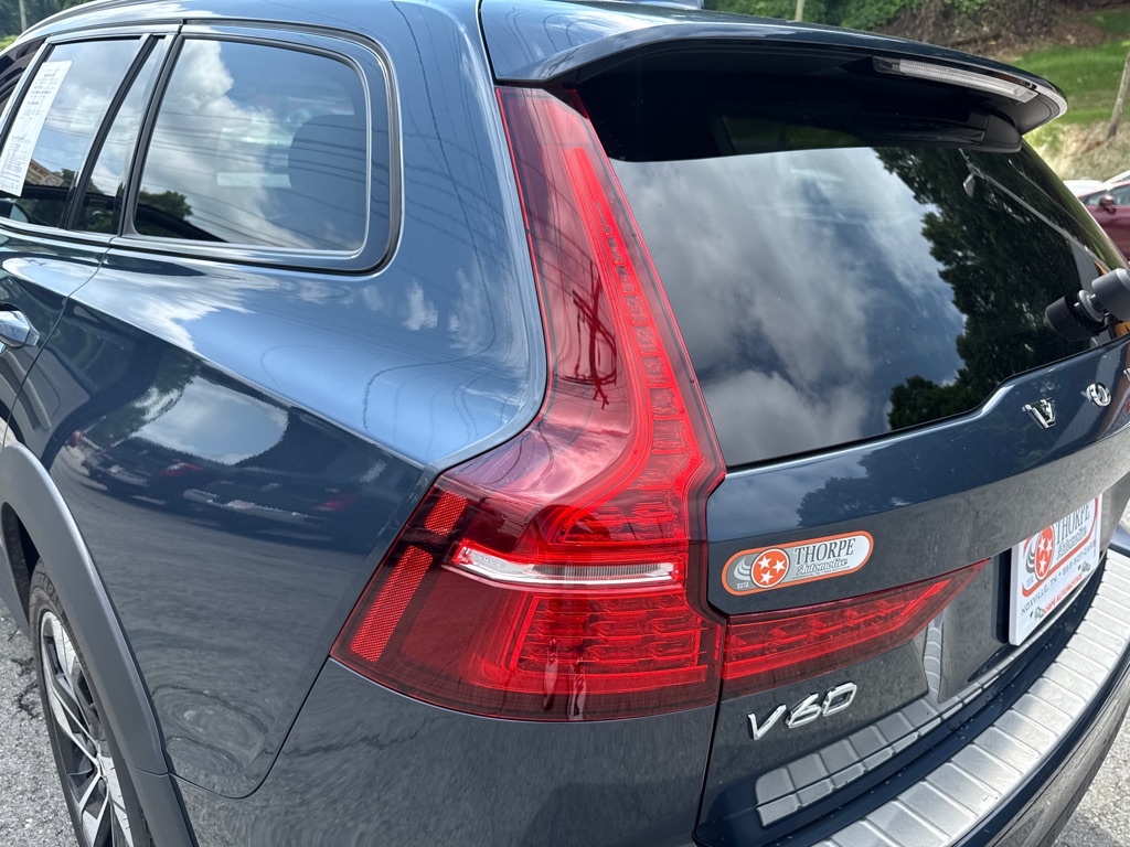 Photo 26 of this VOLVO V60 CROSS COUNT